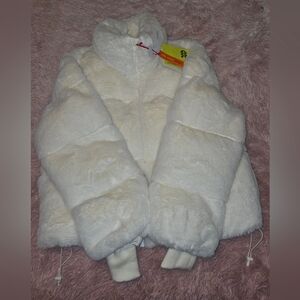 all in motion  Off White Faux Fur Puffer Jacket, P To P 25